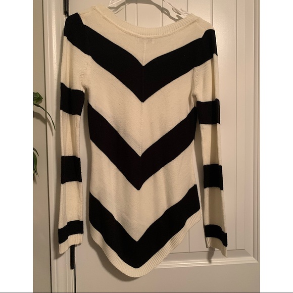 Long sleeve sweater - Picture 2 of 2